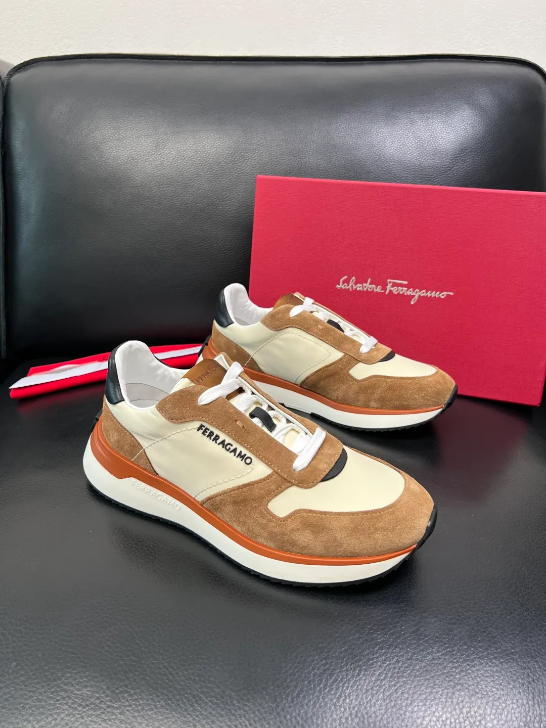 Men's shoes 💰780 Ferragamo High quality top handicrafts Ferragamo counters sell original factory configuration at the same time, imported original cowhide from Italy, imported water-dyed cow lining, soles: original factory special original soles are super comfortable, original factory and single goods, welcome to compare at the same time at the counter, code number 39-44 (customized 38 45)